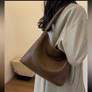 Brown woven design faux leather trending autumn 2024 style purse shoulder bag